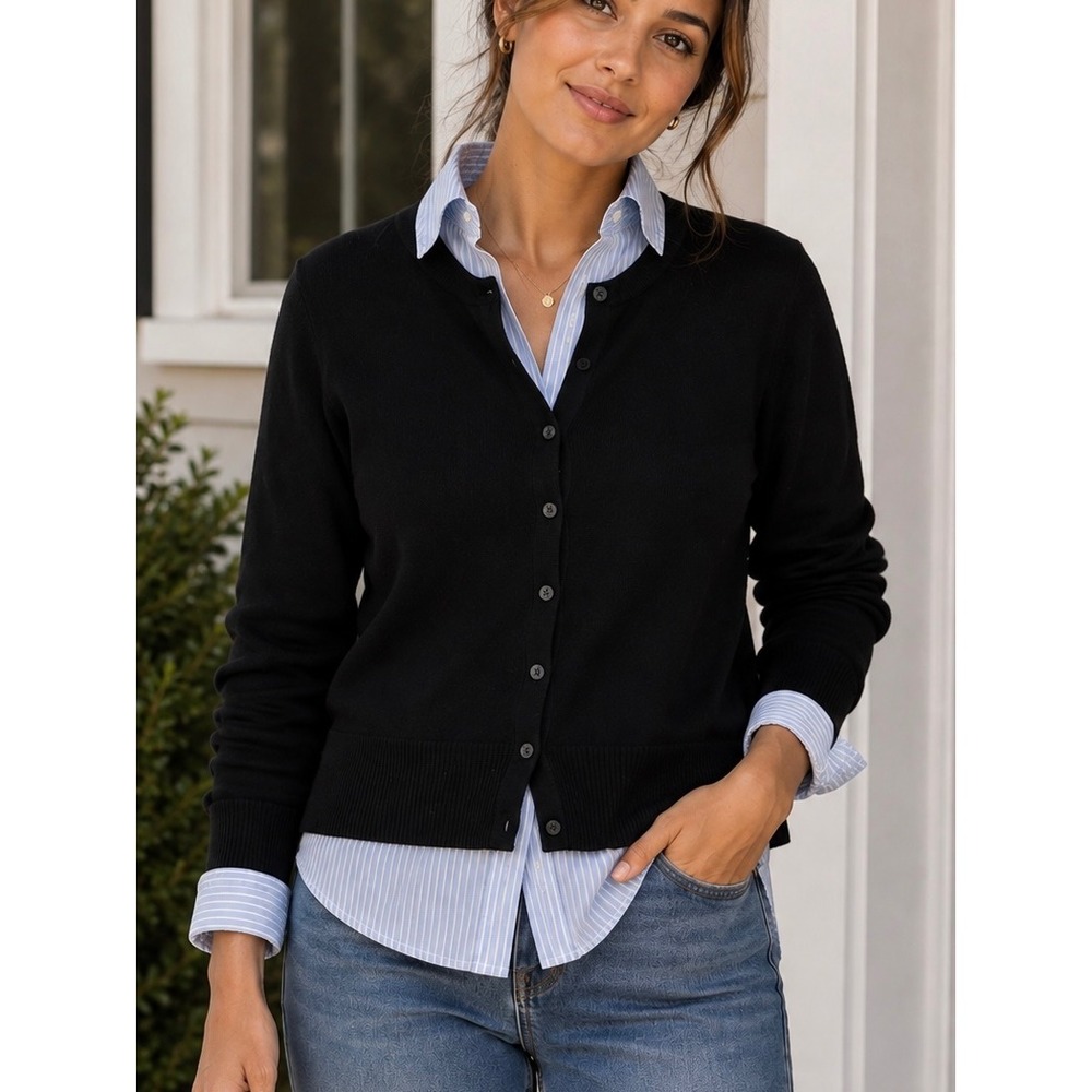 Gap Black Button Front Cardigan Size M Crew Neck Cotton Knit Sweater